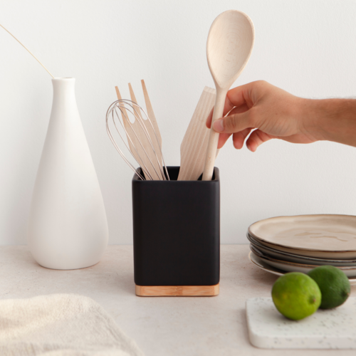 Porta utensilios de cocina con base de bambú SQUARE - negro mate